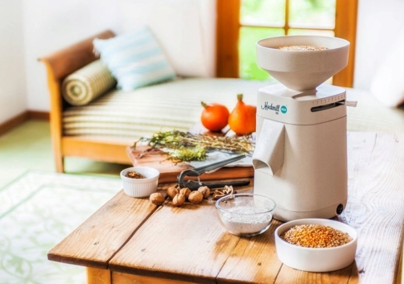 mynek-do-mielenia-zboz-mockmill-200-600w-200gmin